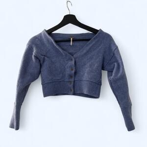 Free people blue cropped preshrunk cardigan